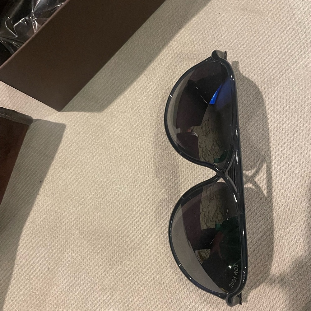 Tom Ford Sunglasses - Picture 5 of 6